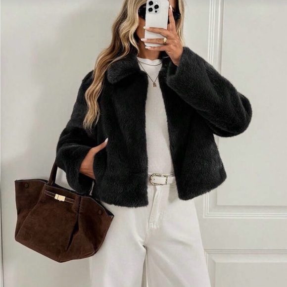 SHEIN Jackets & Blazers - Elegant Black Faux Fur Jacket